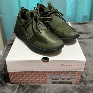 Fabletics Zuma Studio Sneakers Dark Olive Women’s Size 6.5